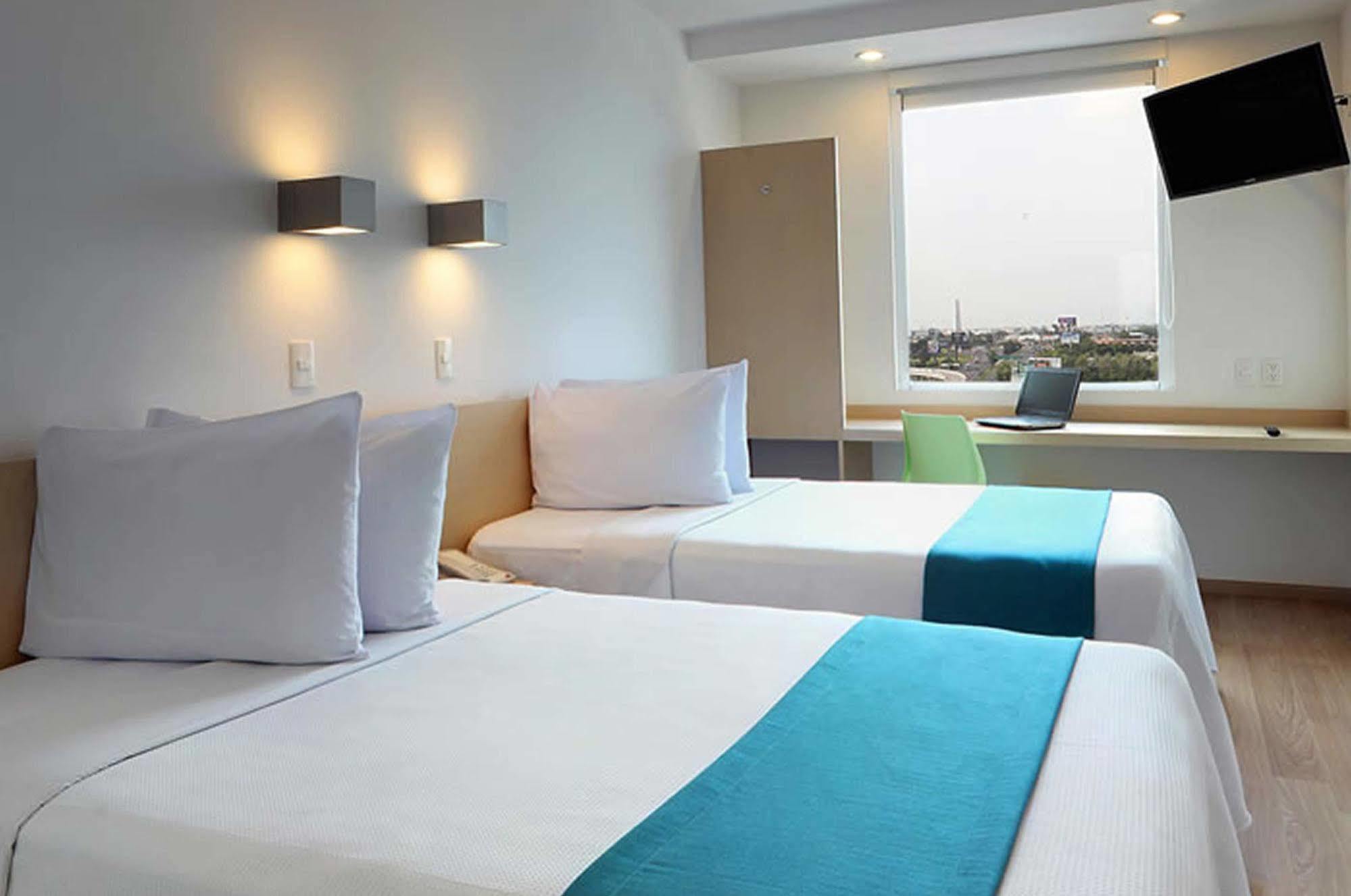 วัน ซีดี เด เม็กซิโก ปาตริโอติสโม Hotel เม็กซิโกซิตี้ ภายนอก รูปภาพ